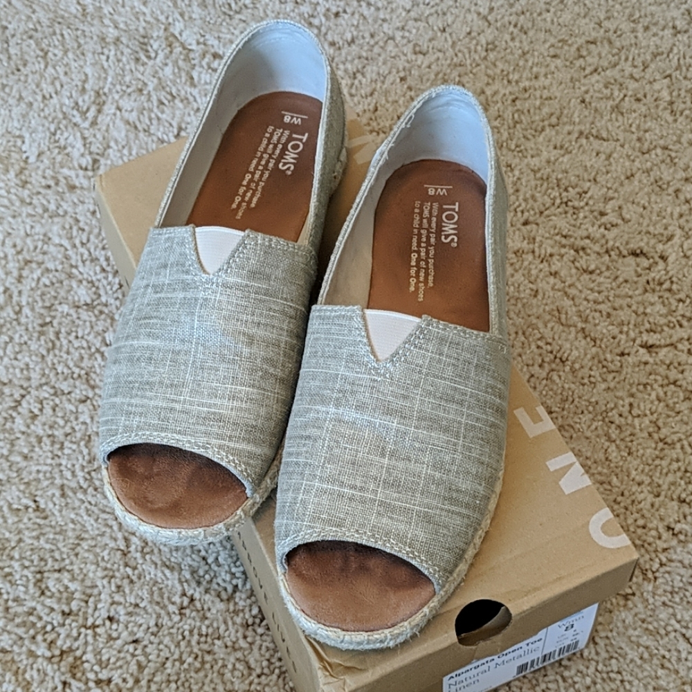 TOMS Alpergata Open Toe Shoe